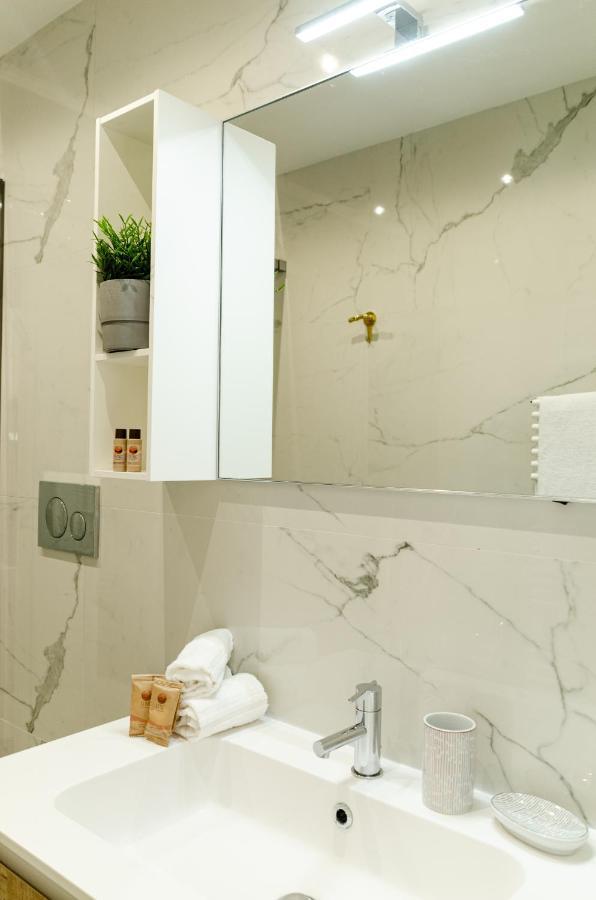 Vila Apulialux Little Jem W Jacuzzi / 180 Steps From Sea Polignano a Mare Exteriér fotografie